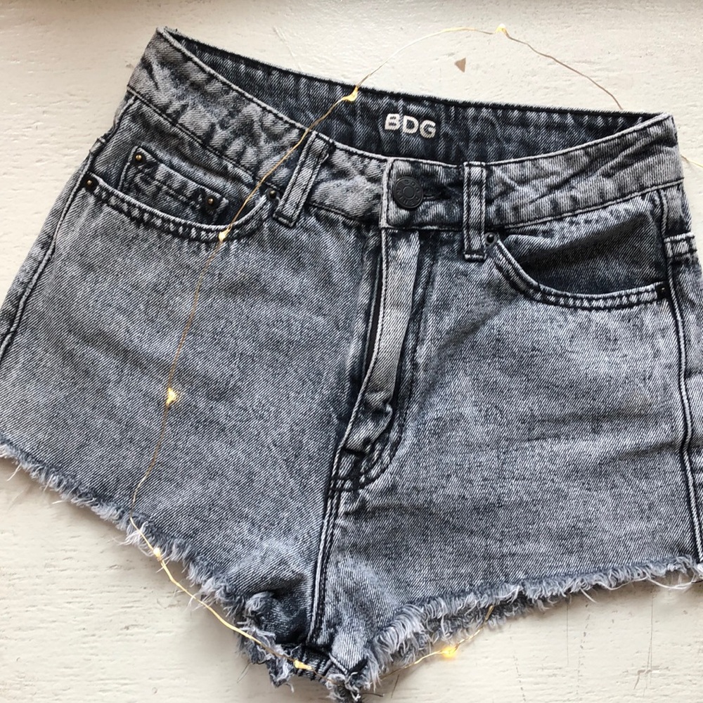 BDG HIGH RISE SHORTS